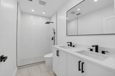 $599,000 | 7819 Lakeside Boulevard, Unit 812, Boca Raton, FL 33434