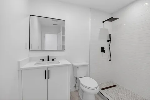 $599,000 | 7819 Lakeside Boulevard, Unit 812, Boca Raton, FL 33434