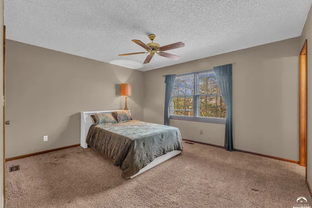 $395,000 | 1884 East 978Th Road, Lawrence, KS 66049