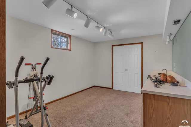 $395,000 | 1884 East 978Th Road, Lawrence, KS 66049