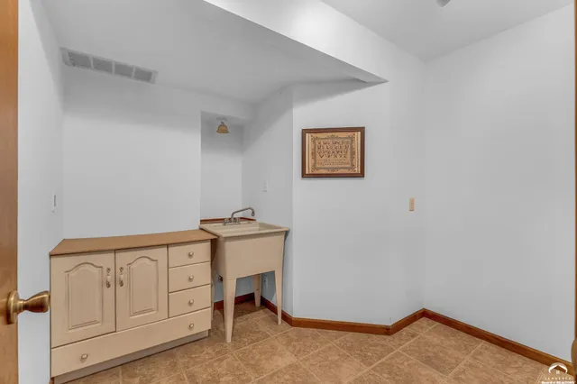 $395,000 | 1884 East 978Th Road, Lawrence, KS 66049