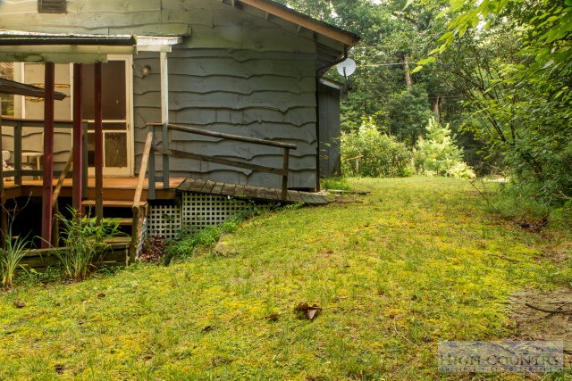 321 Wes Randall Road Deep Gap, NC 28618 - Photo 4 of 13 Gallery Image 4