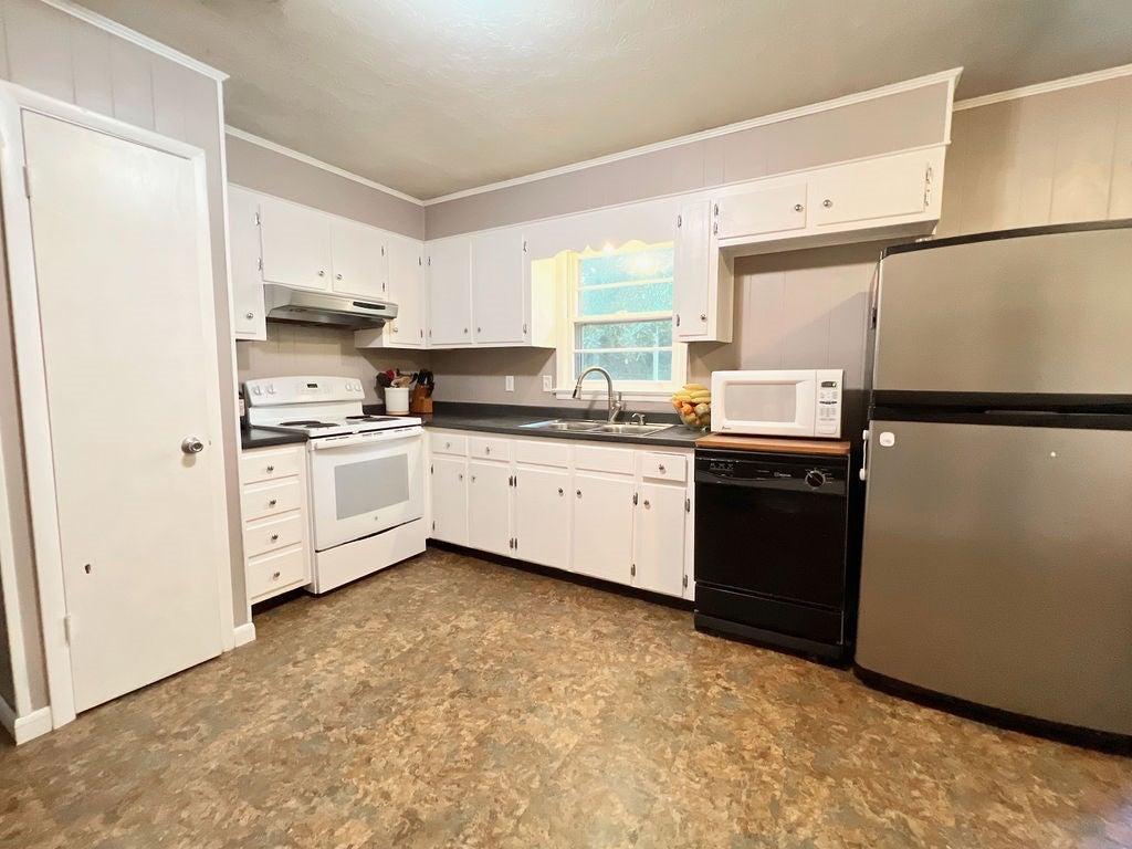 902 Lake Condy Road Opelika, AL 36801 - Photo 11 of 37 Gallery Image 11