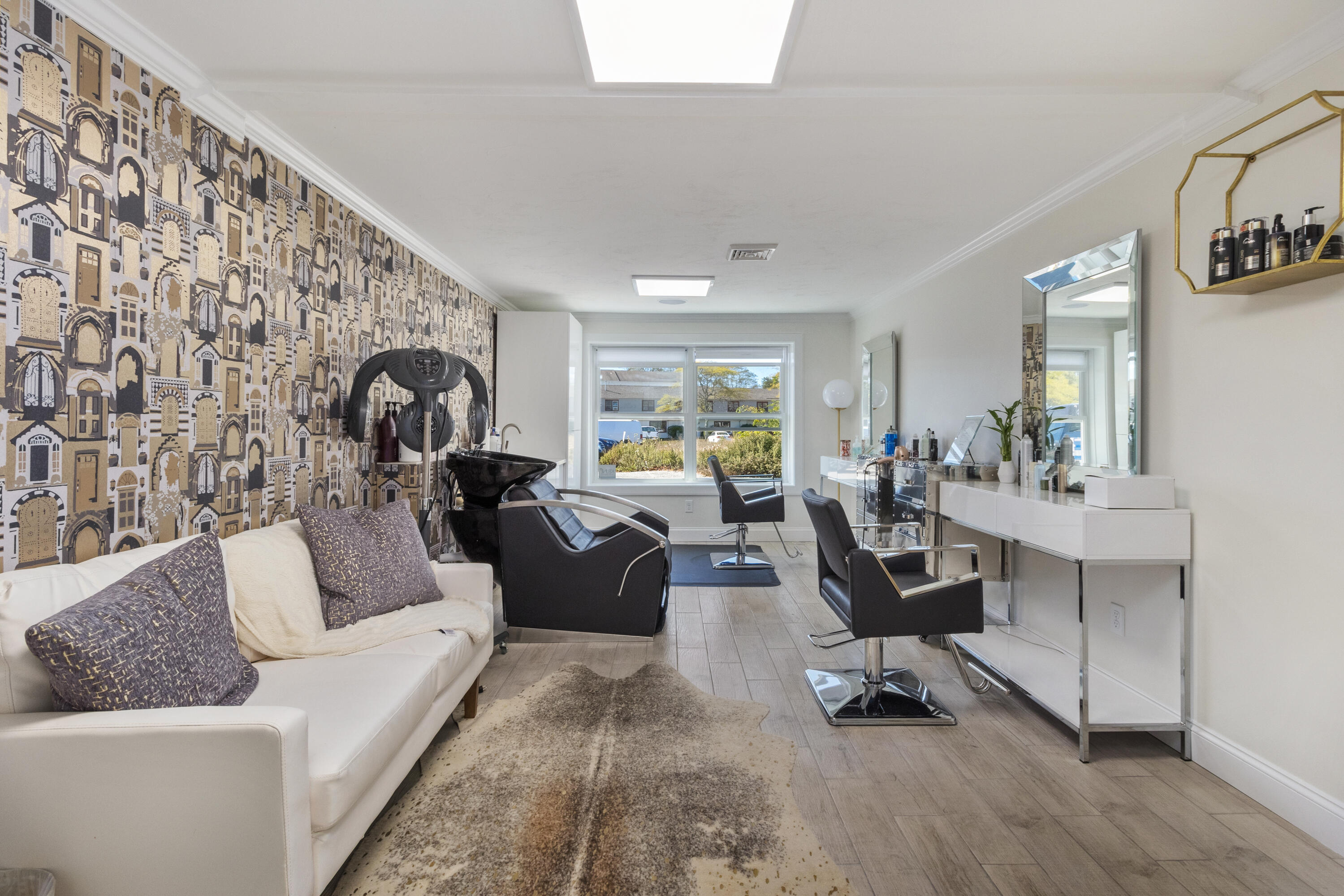 712 Main Street Hyannis, MA 02601 - Photo 23 of 88 Private Suite 1