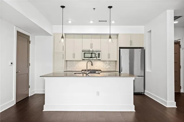 $439,000 | 1100 Howell Mill Road Northwest, Unit 212, Atlanta, GA 30318