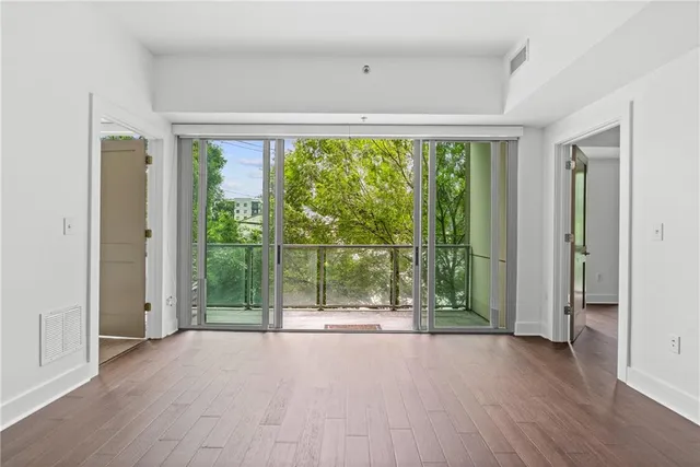 $439,000 | 1100 Howell Mill Road Northwest, Unit 212, Atlanta, GA 30318