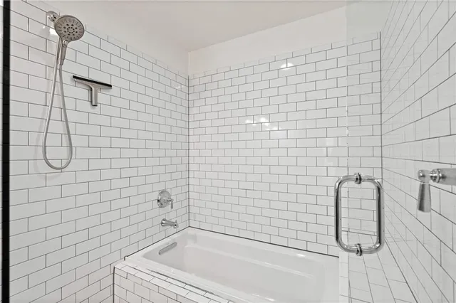 $439,000 | 1100 Howell Mill Road Northwest, Unit 212, Atlanta, GA 30318