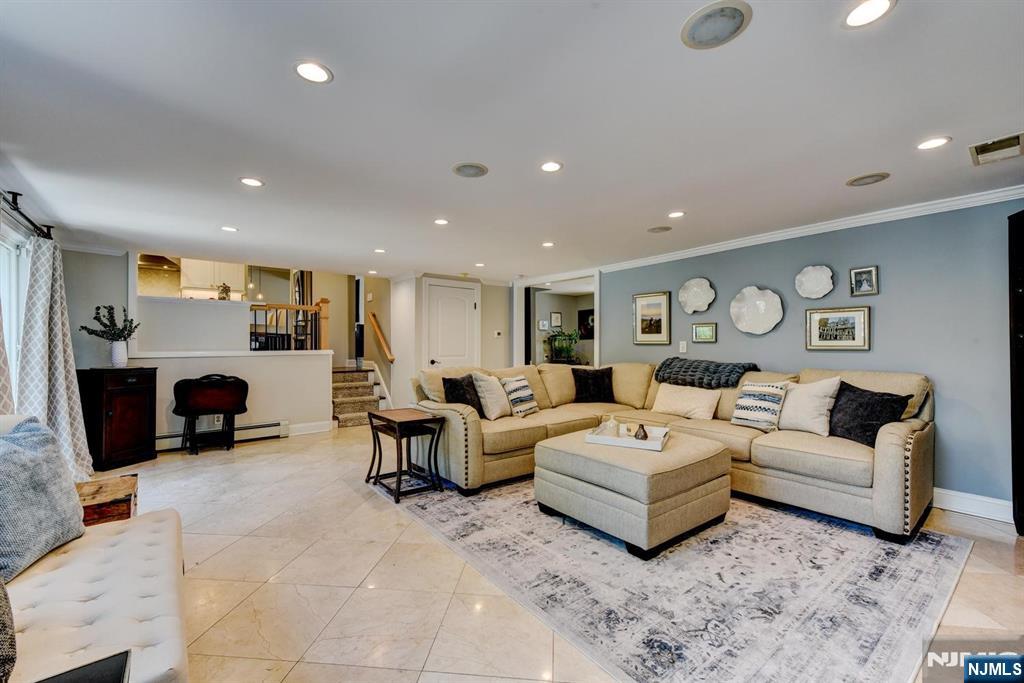 11 Carlisle Road Wayne, NJ 07470 - Photo 12 of 50