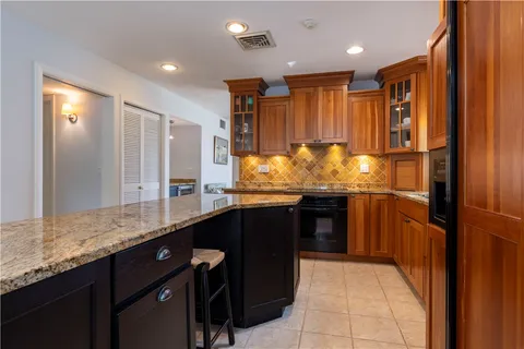 $1,295,000 | 73 Conanicus Avenue, Unit 4, Jamestown, RI 02835