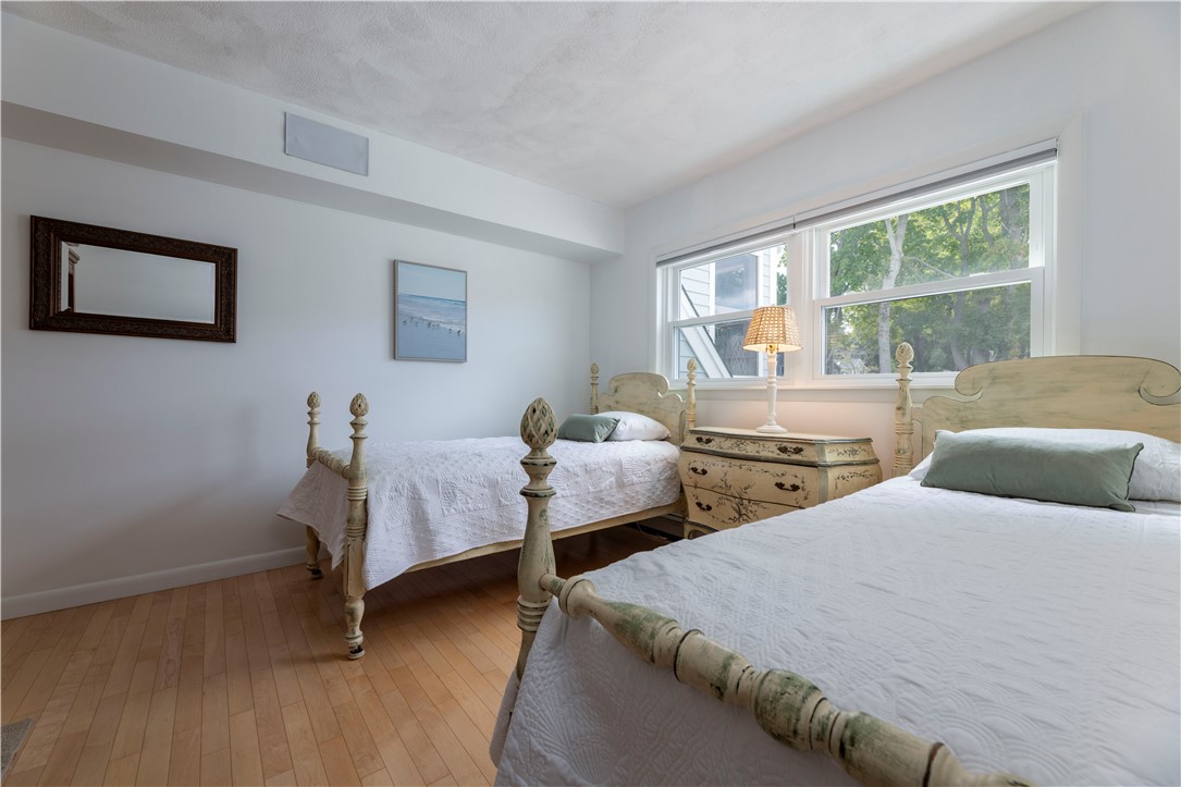 73 Conanicus Avenue, Unit 4 Jamestown, RI 02835 - Photo 29 of 33