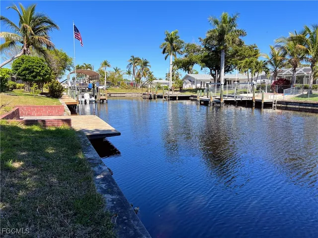 a view of a lake with houses