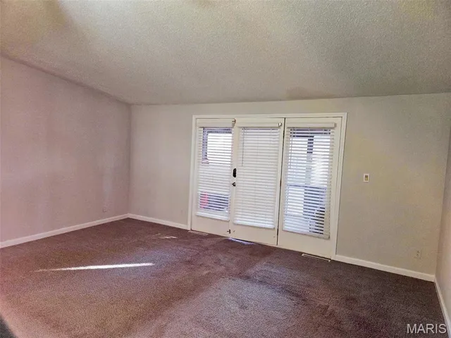 $115,000 | 511 Collins Street, Carlyle, IL 62231