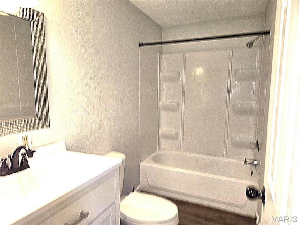 511 Collins Street Carlyle, IL 62231 - Photo 10 of 14