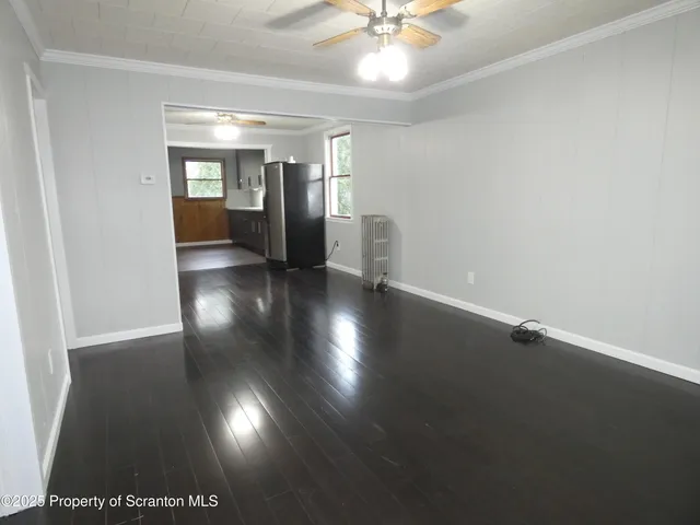 $1,800 | 620 Sanderson Avenue, Unit 2, Olyphant, PA 18447