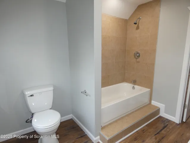 $1,800 | 620 Sanderson Avenue, Unit 2, Olyphant, PA 18447