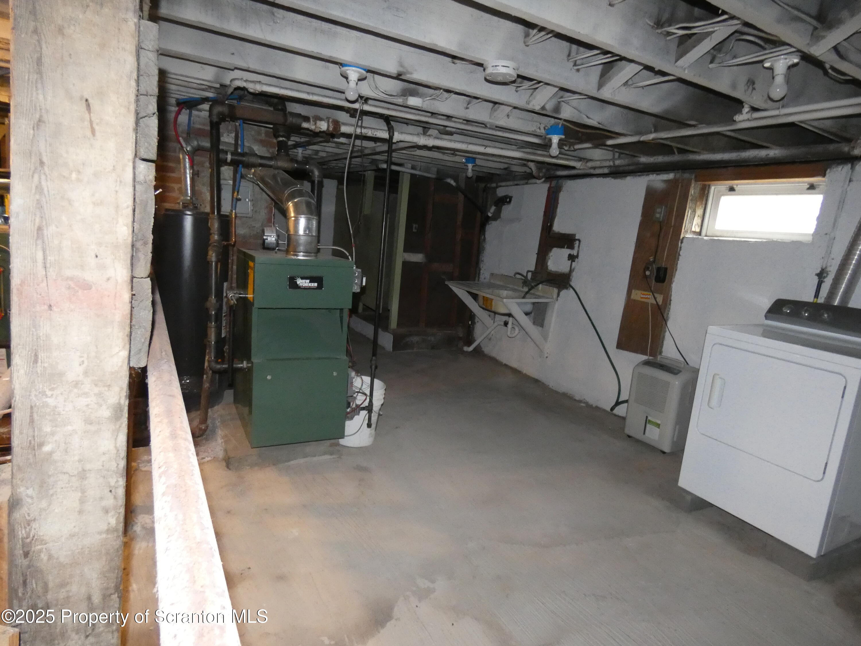 620 Sanderson Avenue, Unit 2 Olyphant, PA 18447 - Photo 40 of 44 P1040085