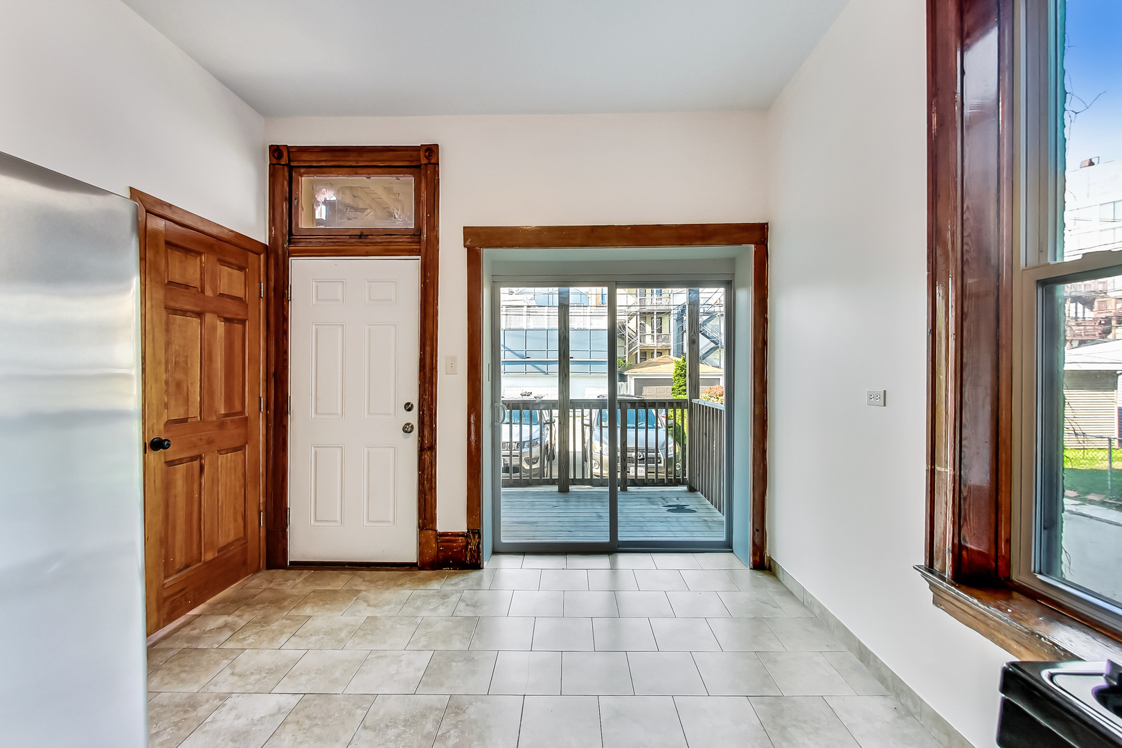 1138 West Addison Street, Unit 1 Chicago, IL 60613 - Photo 7 of 27