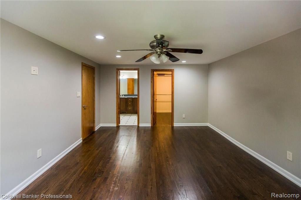 29075 Summerwood Road Farmington, MI 48334 - Photo 22 of 41
