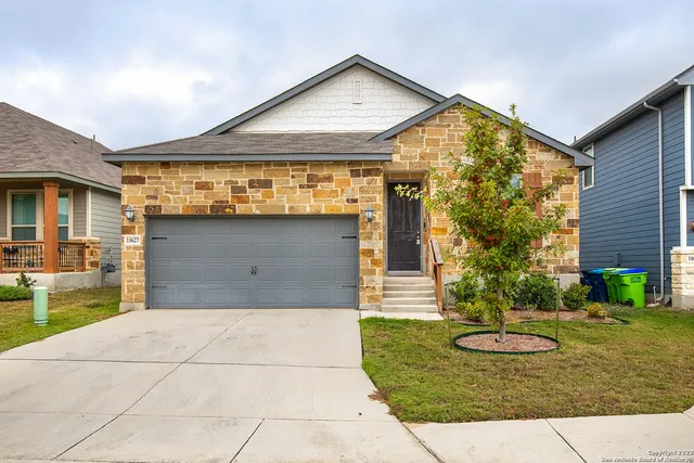 $2,495 | 11627 Troubadour Trail, San Antonio, TX 78245