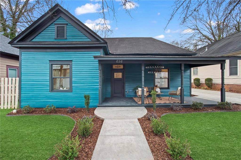 656 Shelton Avenue Southwest Atlanta, GA 30310 - Photo 1 of 37