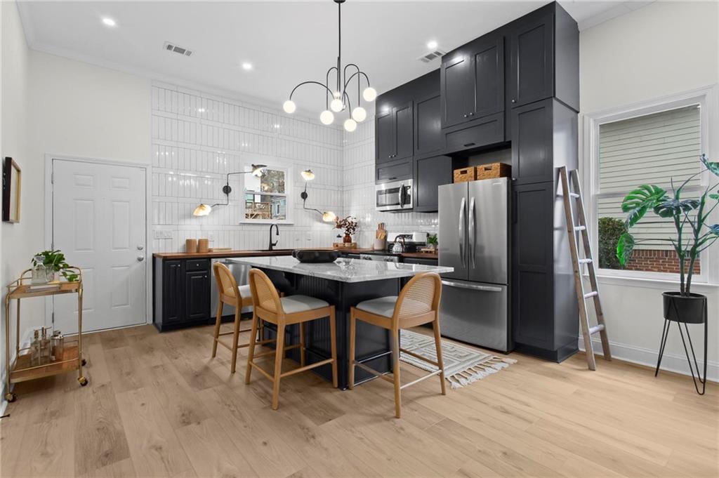 656 Shelton Avenue Southwest Atlanta, GA 30310 - Photo 14 of 37