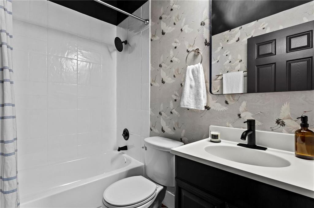 656 Shelton Avenue Southwest Atlanta, GA 30310 - Photo 33 of 37