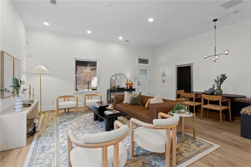 656 Shelton Avenue Southwest Atlanta, GA 30310 - Photo 8 of 37