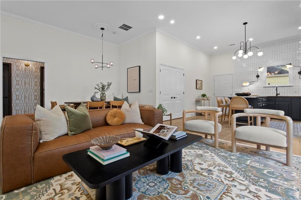 656 Shelton Avenue Southwest Atlanta, GA 30310 - Photo 10 of 37