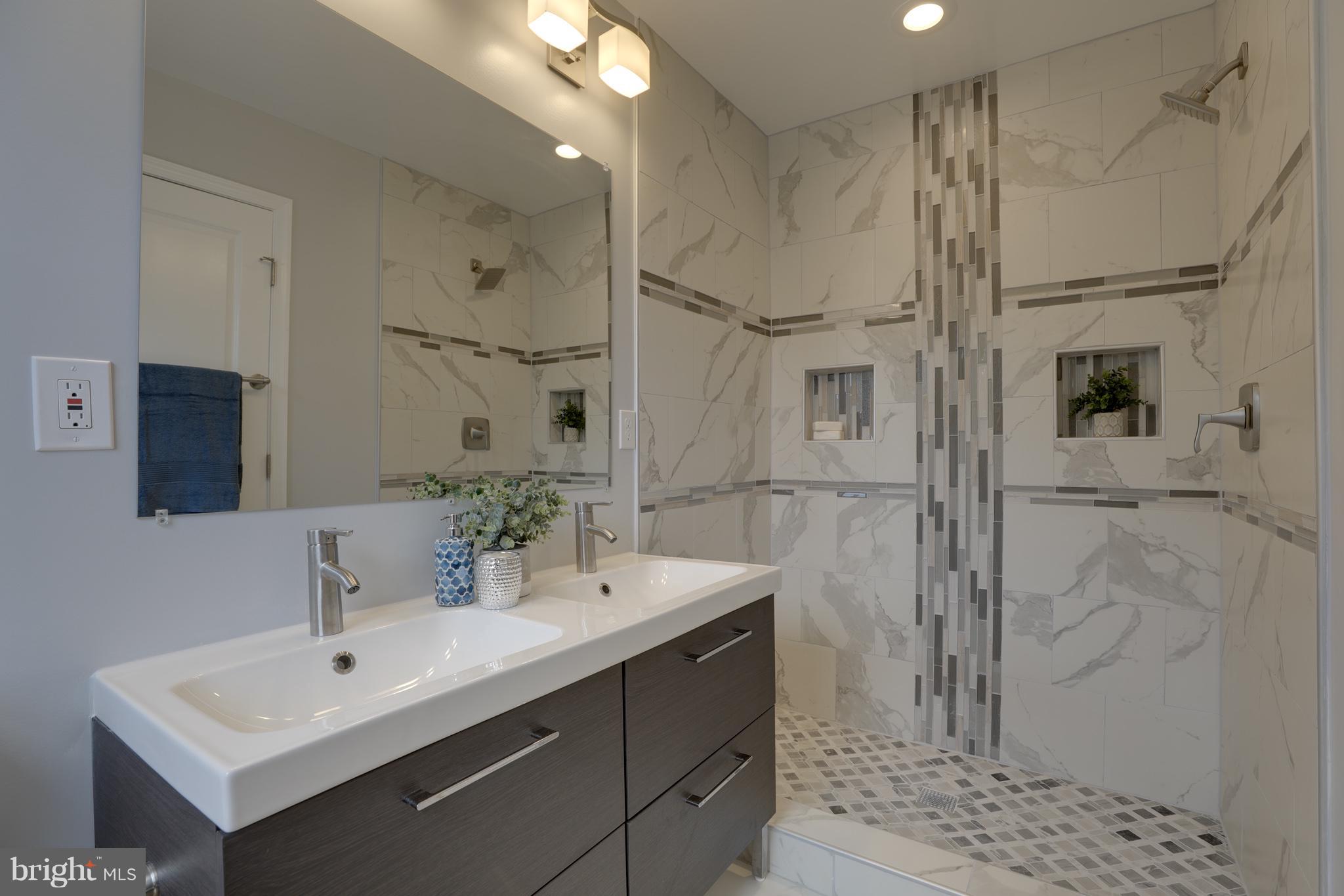 1913 Naylor Road Southeast Washington, DC 20020 - Photo 17 of 30 Bath (Master) 1