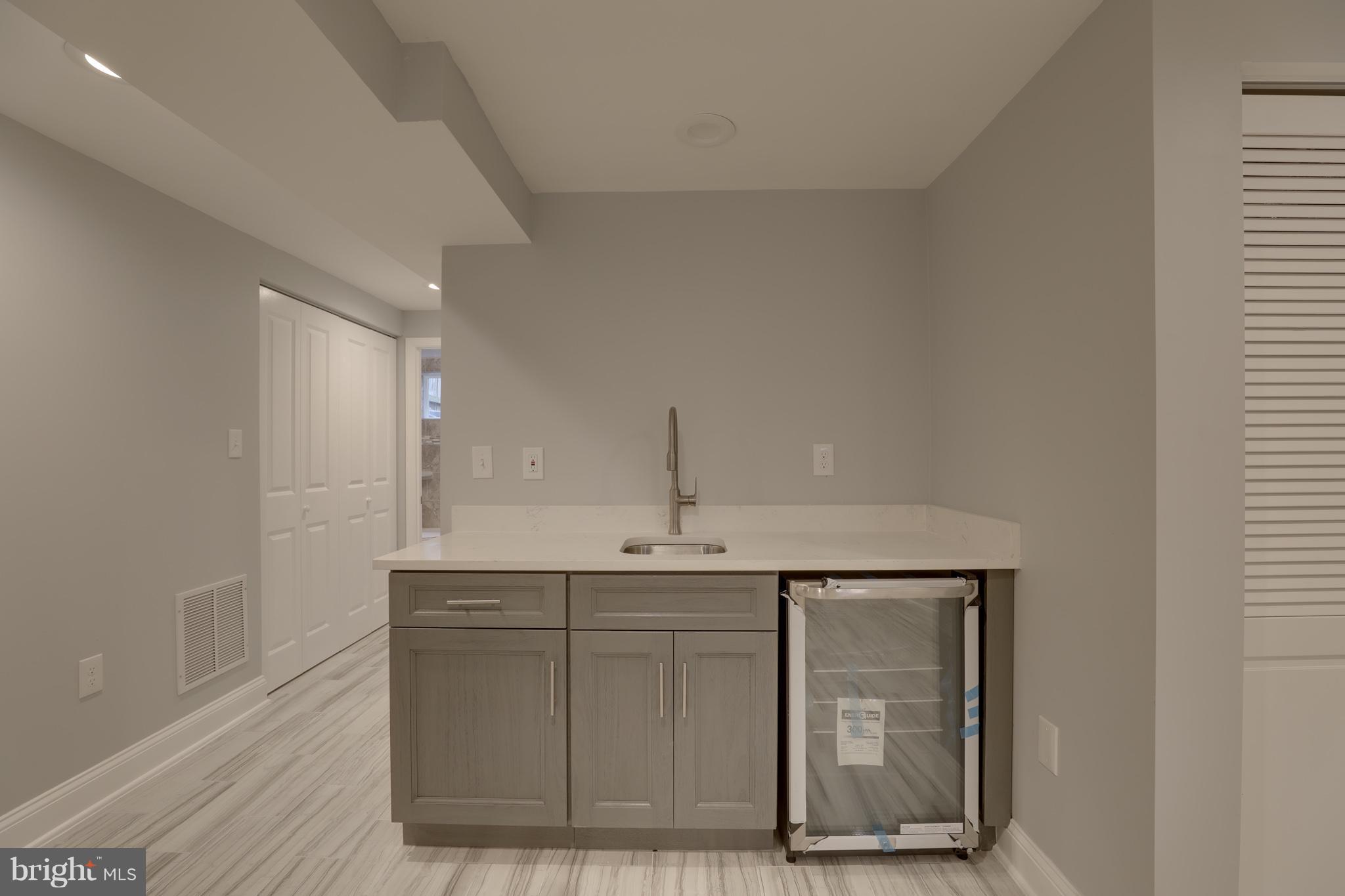 1913 Naylor Road Southeast Washington, DC 20020 - Photo 24 of 30 Wet Bar