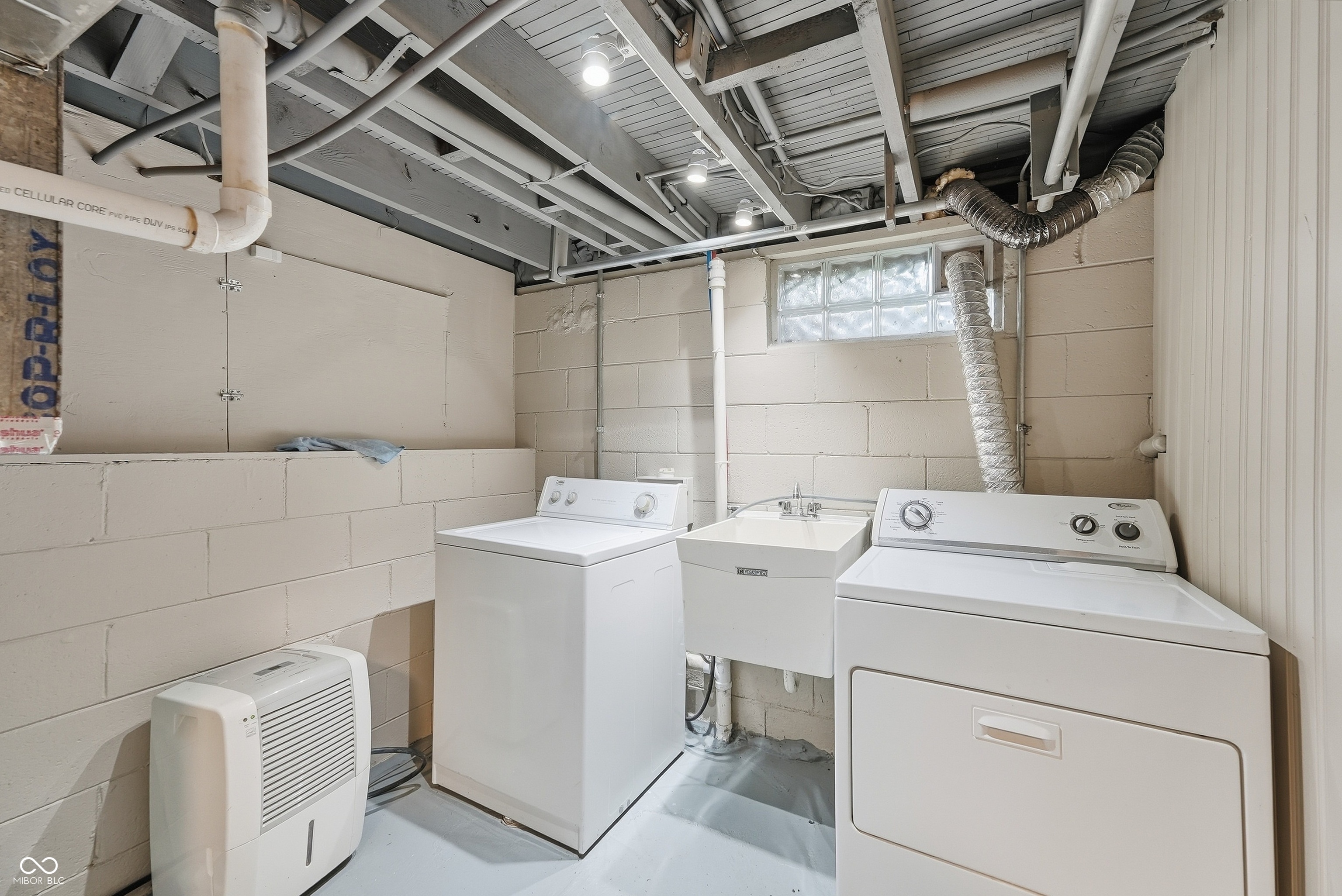 1219 Nicholas Road Indianapolis, IN 46220 - Photo 30 of 37 Gallery Image 30