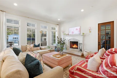 $2,250,000 | 400 Hunter Lane, Charlotte, NC 28211