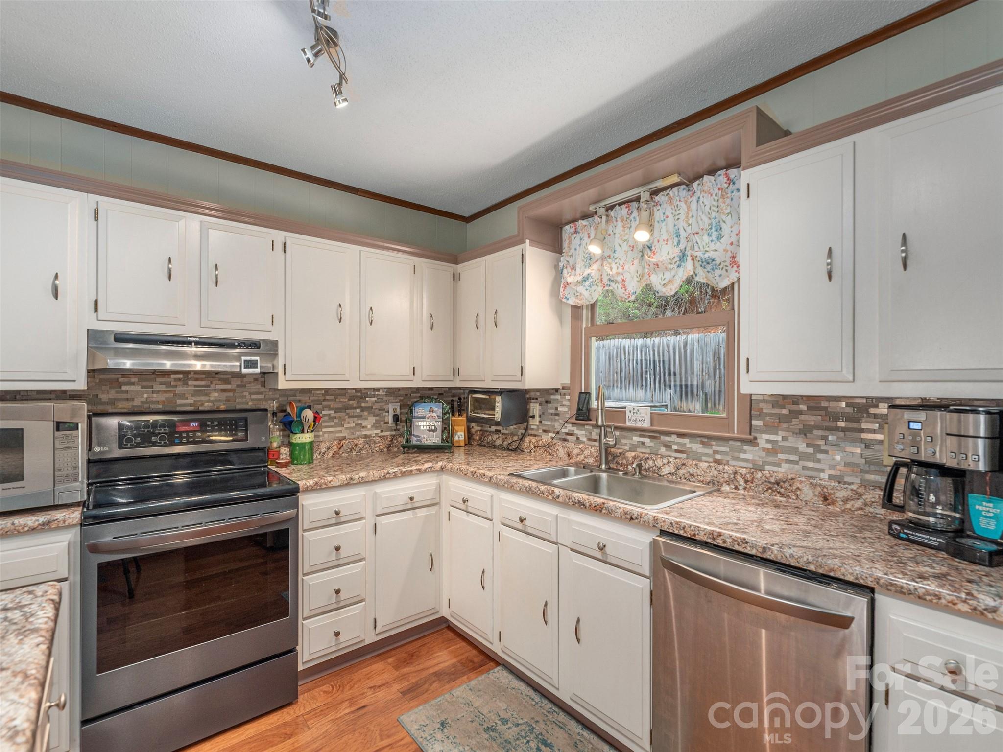 444 Martin Branch Road Leicester, NC 28748 - Photo 10 of 40
