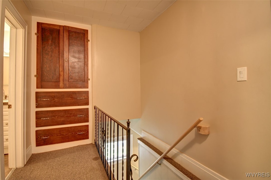 210 Congress Street Buffalo, NY 14213 - Photo 29 of 37 Hallway