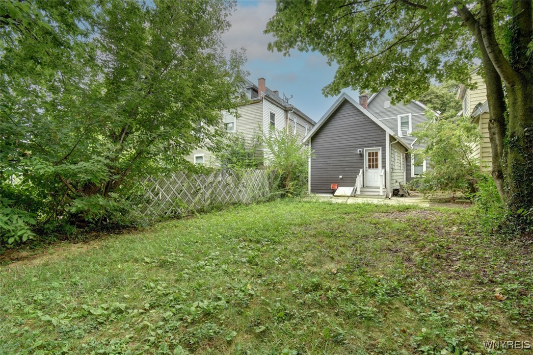 210 Congress Street Buffalo, NY 14213 - Photo 32 of 37 Backyard