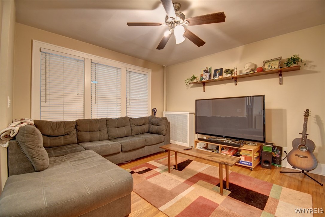 210 Congress Street Buffalo, NY 14213 - Photo 5 of 37 Living Room