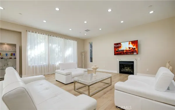 $2,699,000 | 1849 Los Encinos Avenue, Glendale, CA 91208