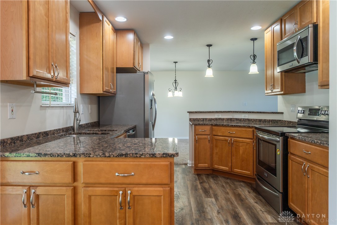 3415 Shakertown Road Beavercreek, OH 45430 - Photo 19 of 77