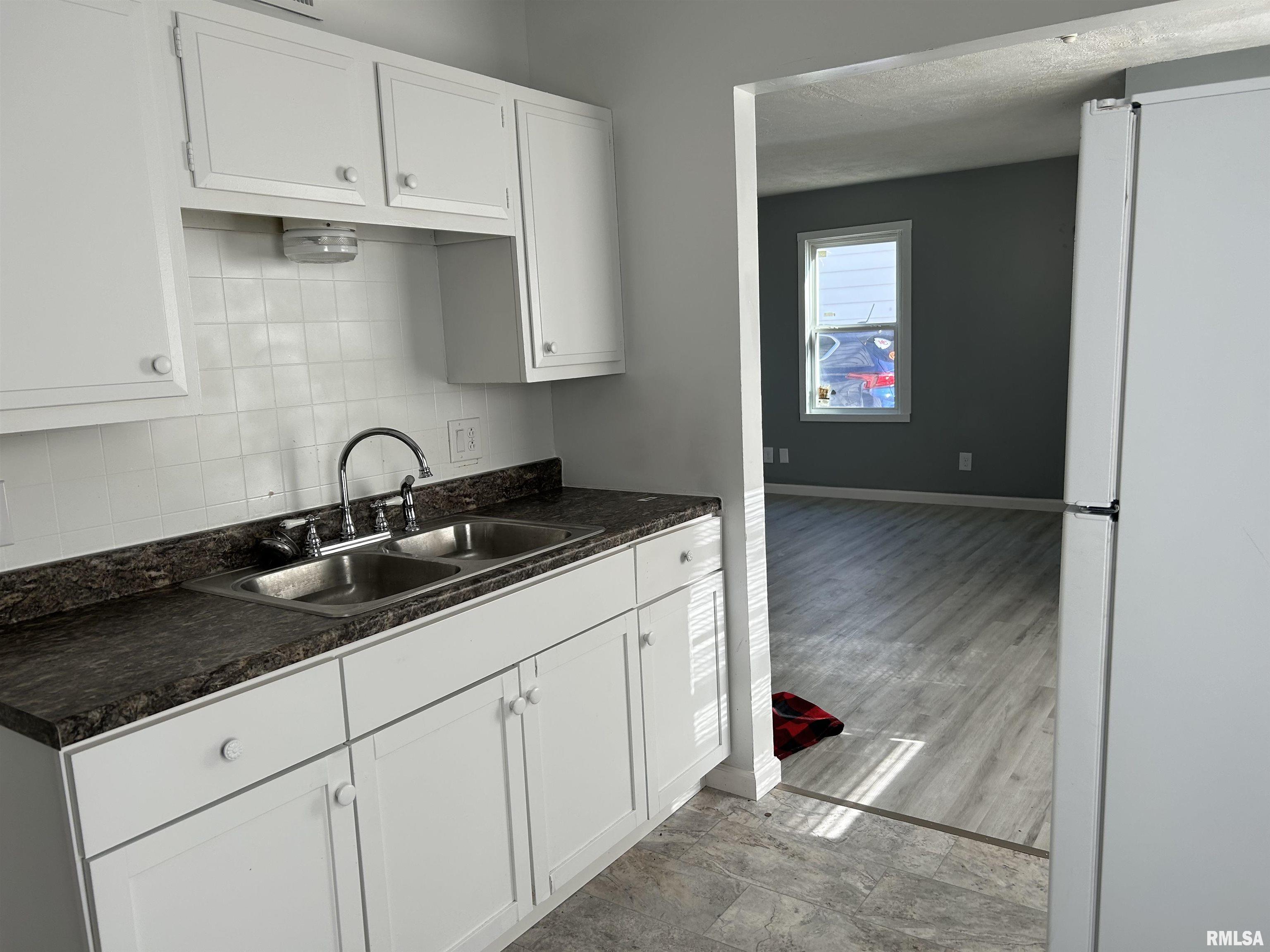 2048 North 21st Street Springfield, IL 62702 - Photo 5 of 13