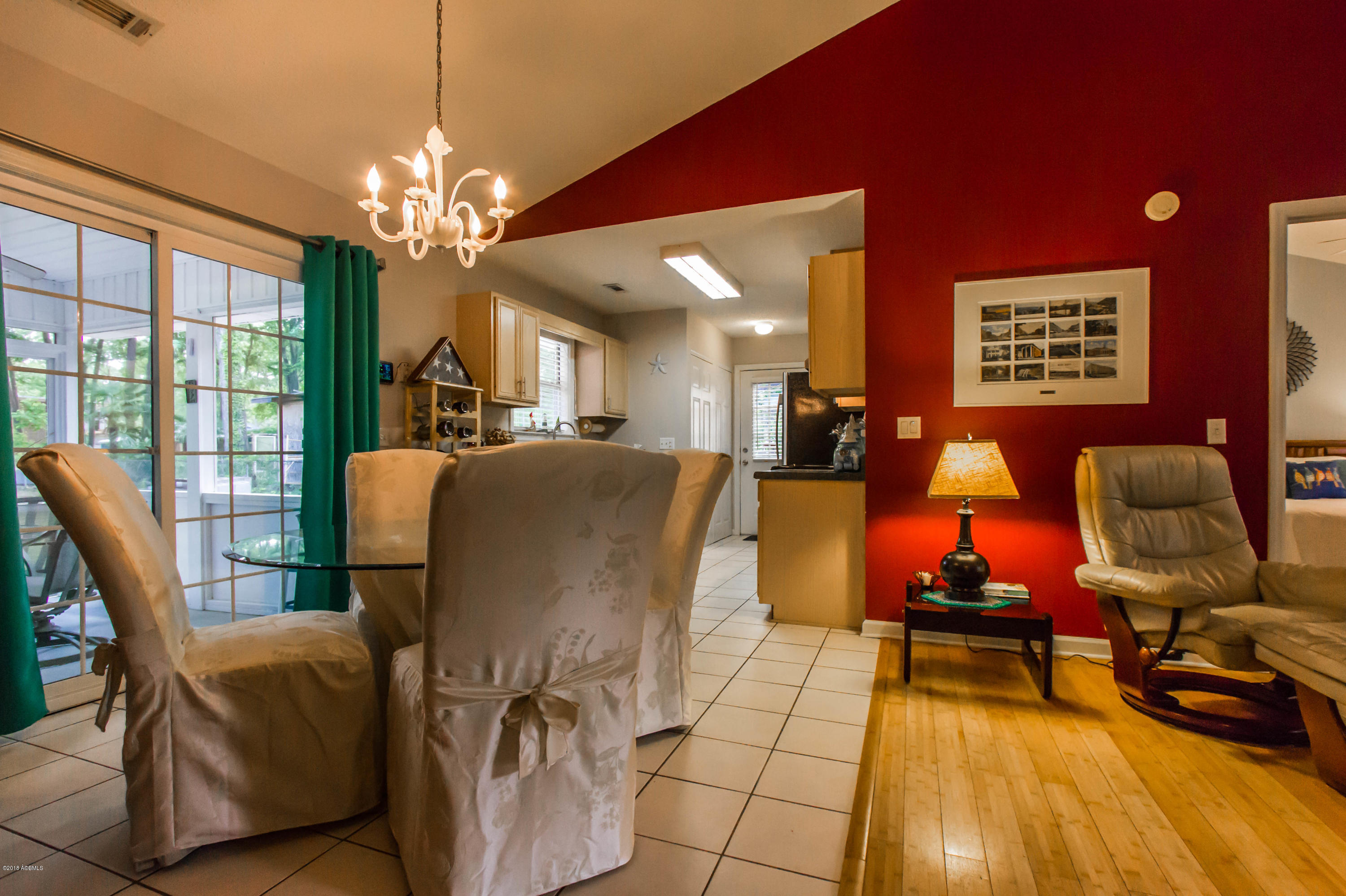 109 Springfield Road Beaufort, SC 29907 - Photo 6 of 20 16 Dining