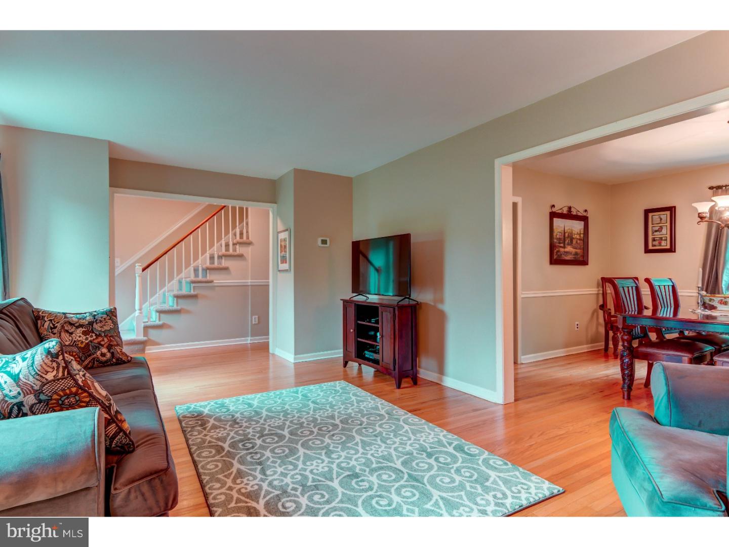 179 Old State Road Berwyn, PA 19312 - Photo 6 of 25 Living Room