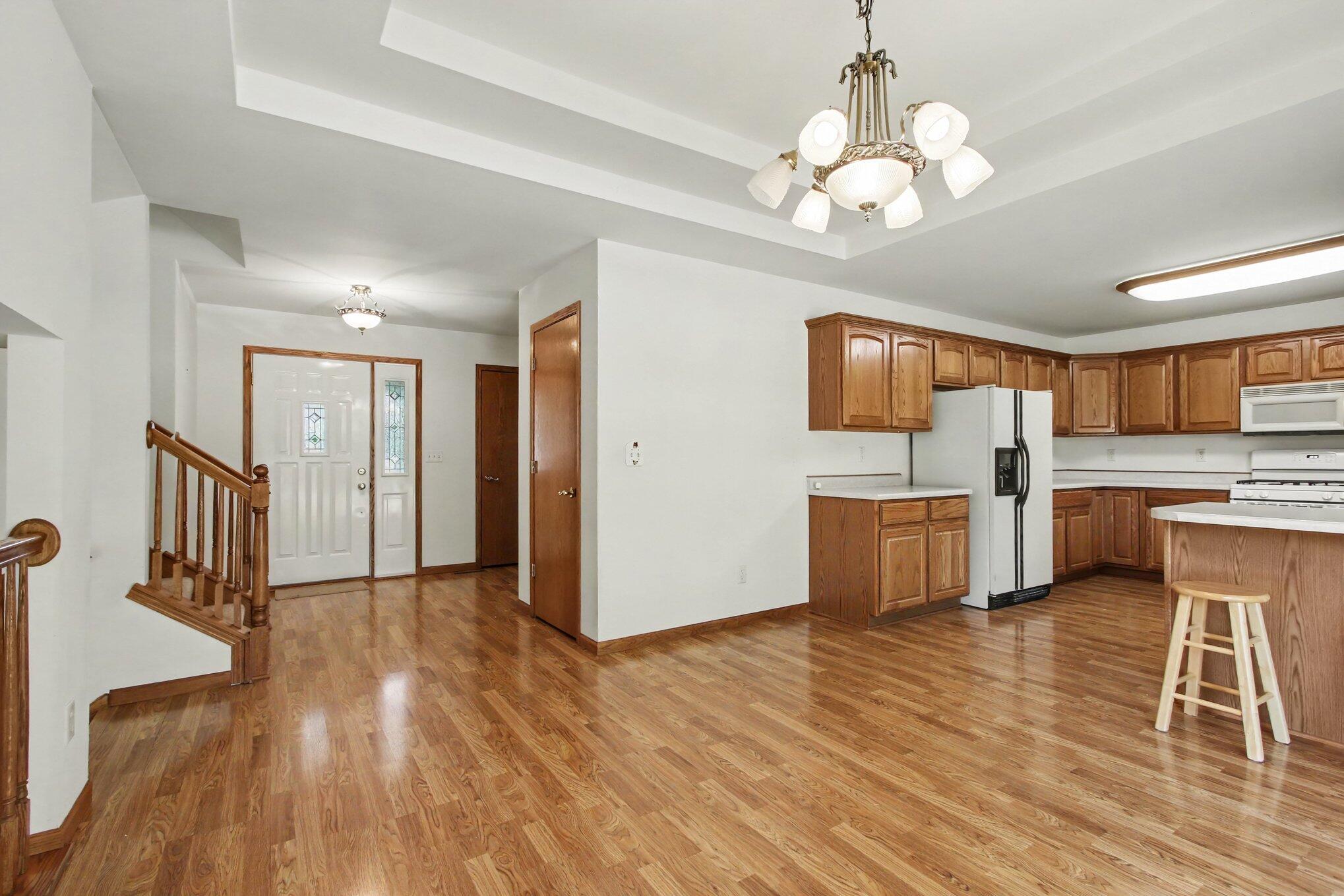 910 Doe Path Lane Crown Point, IN 46307 - Photo 9 of 27 2038x1359