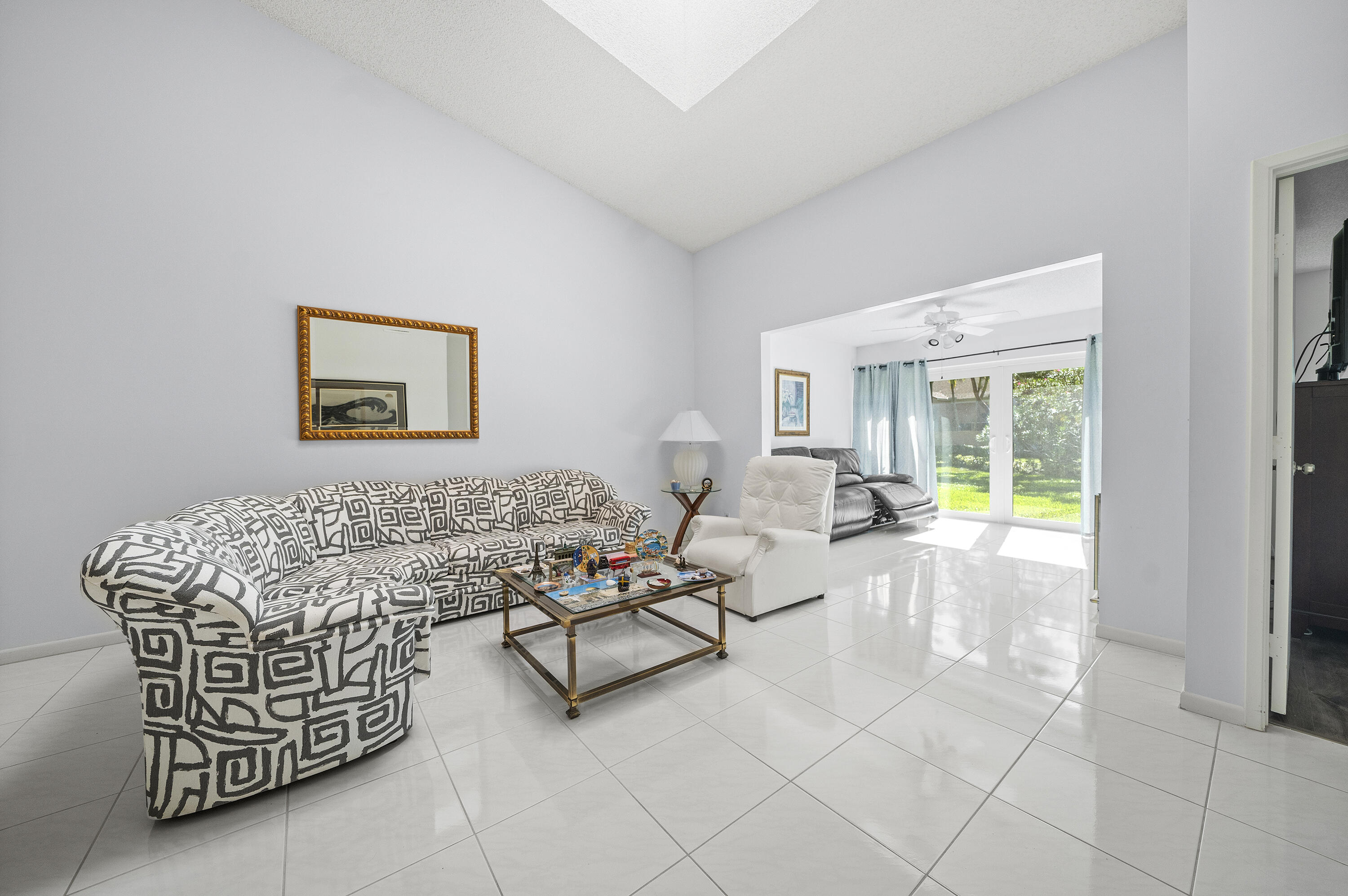 8444 Parkgate Road Boca Raton, FL 33496 - Photo 13 of 32 8444parkgateroadbocaratonlr-003