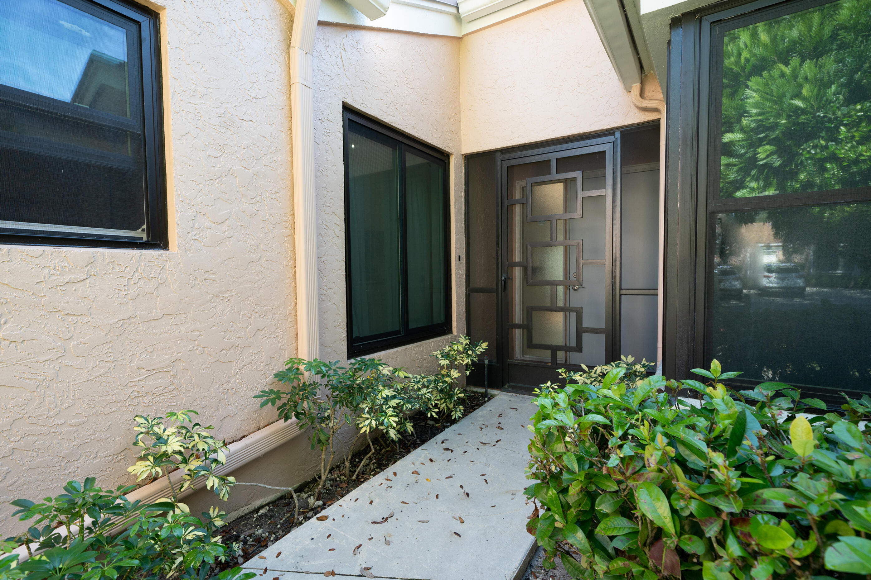 8444 Parkgate Road Boca Raton, FL 33496 - Photo 3 of 32 844ParkgateRD-004