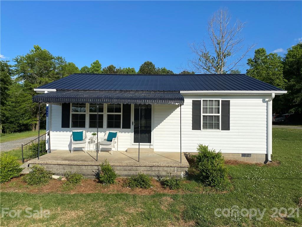 1988 Lincoln Road York, SC 29745 - Photo 2 of 28 Gallery Image 2