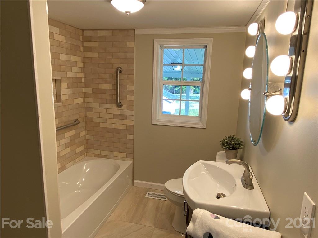 1988 Lincoln Road York, SC 29745 - Photo 12 of 28 Gallery Image 12