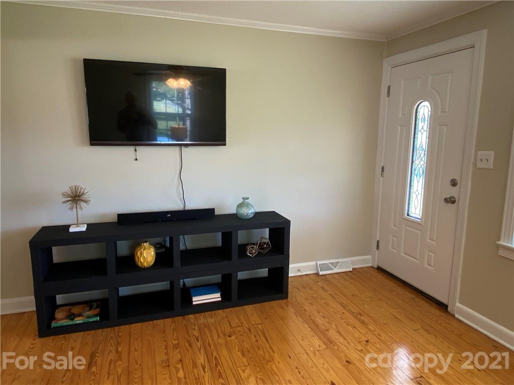 1988 Lincoln Road York, SC 29745 - Photo 6 of 28 Gallery Image 6