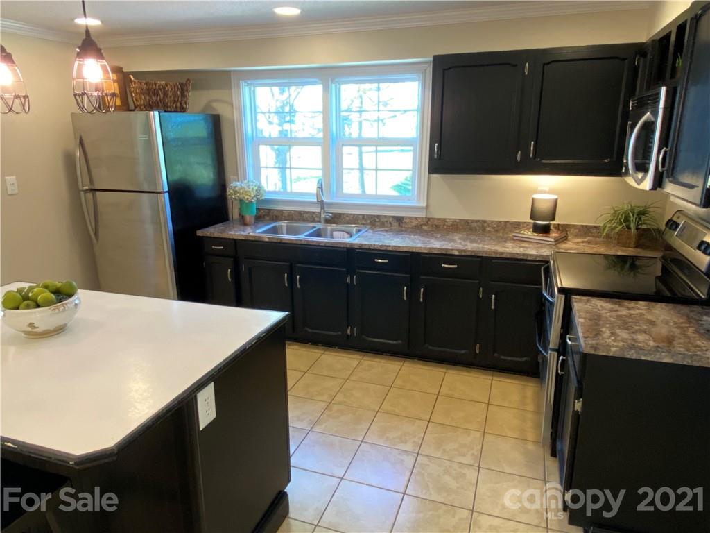 1988 Lincoln Road York, SC 29745 - Photo 7 of 28 Gallery Image 7