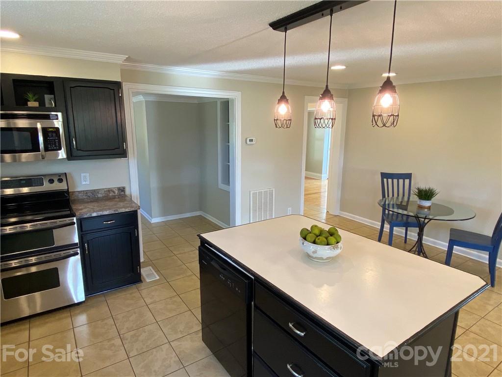 1988 Lincoln Road York, SC 29745 - Photo 9 of 28 Gallery Image 9