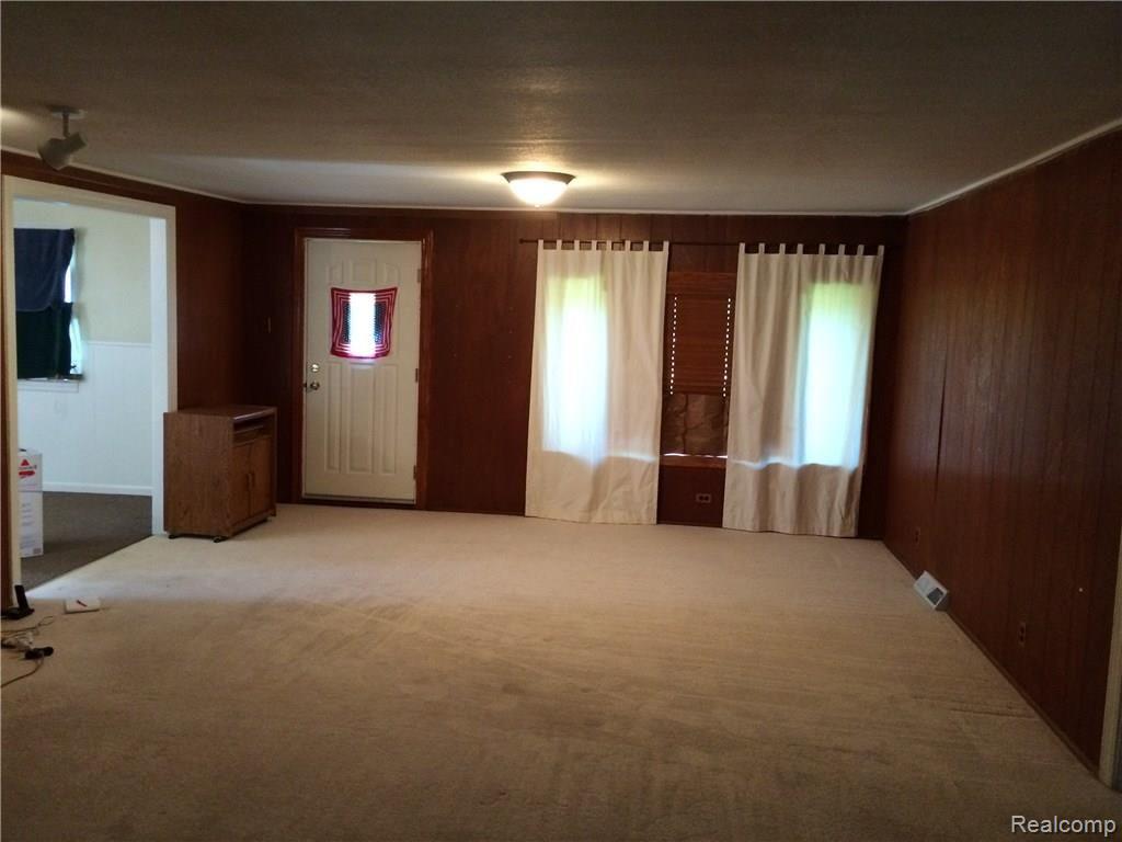 10585 Dewitt Road Belleville, MI 48111 - Photo 12 of 26 IMG_5011.JPG